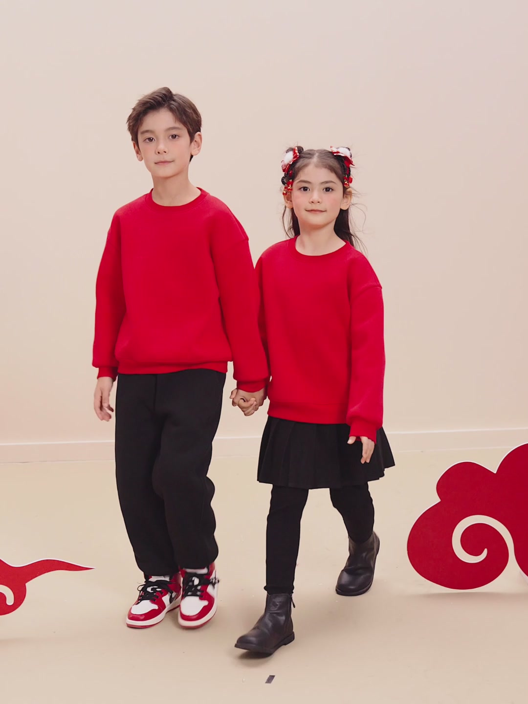 谜秀风衣测评：镂空花朵与复古双排扣的独处时光