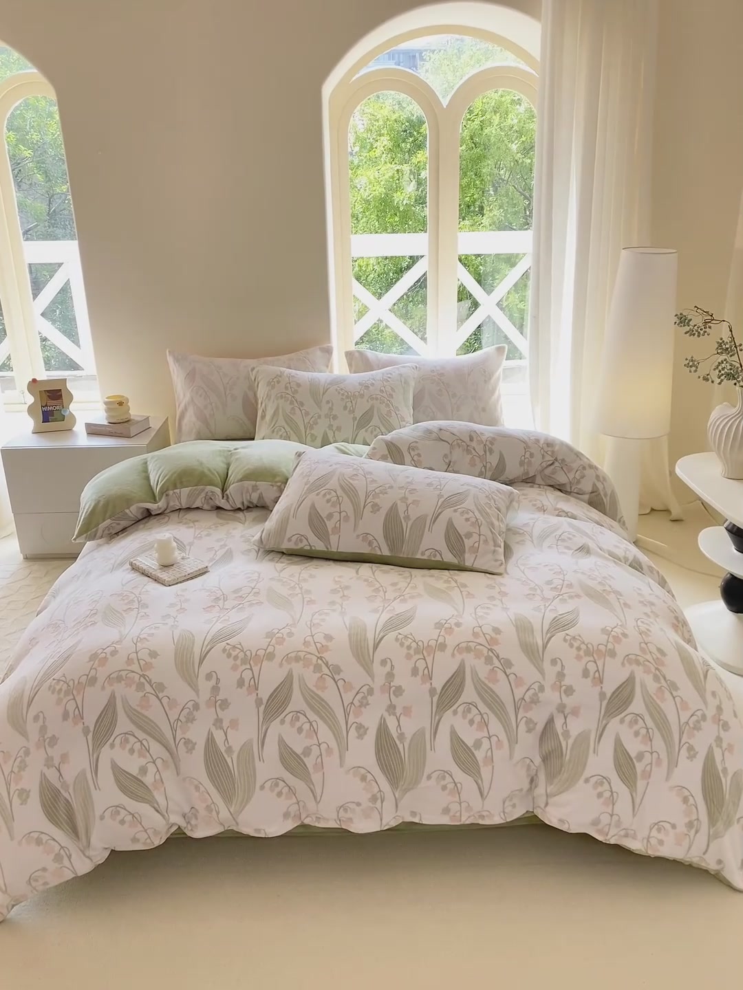 冒险家必备！皇冠高克重雕花牛奶绒床品，温暖与质感并存✨