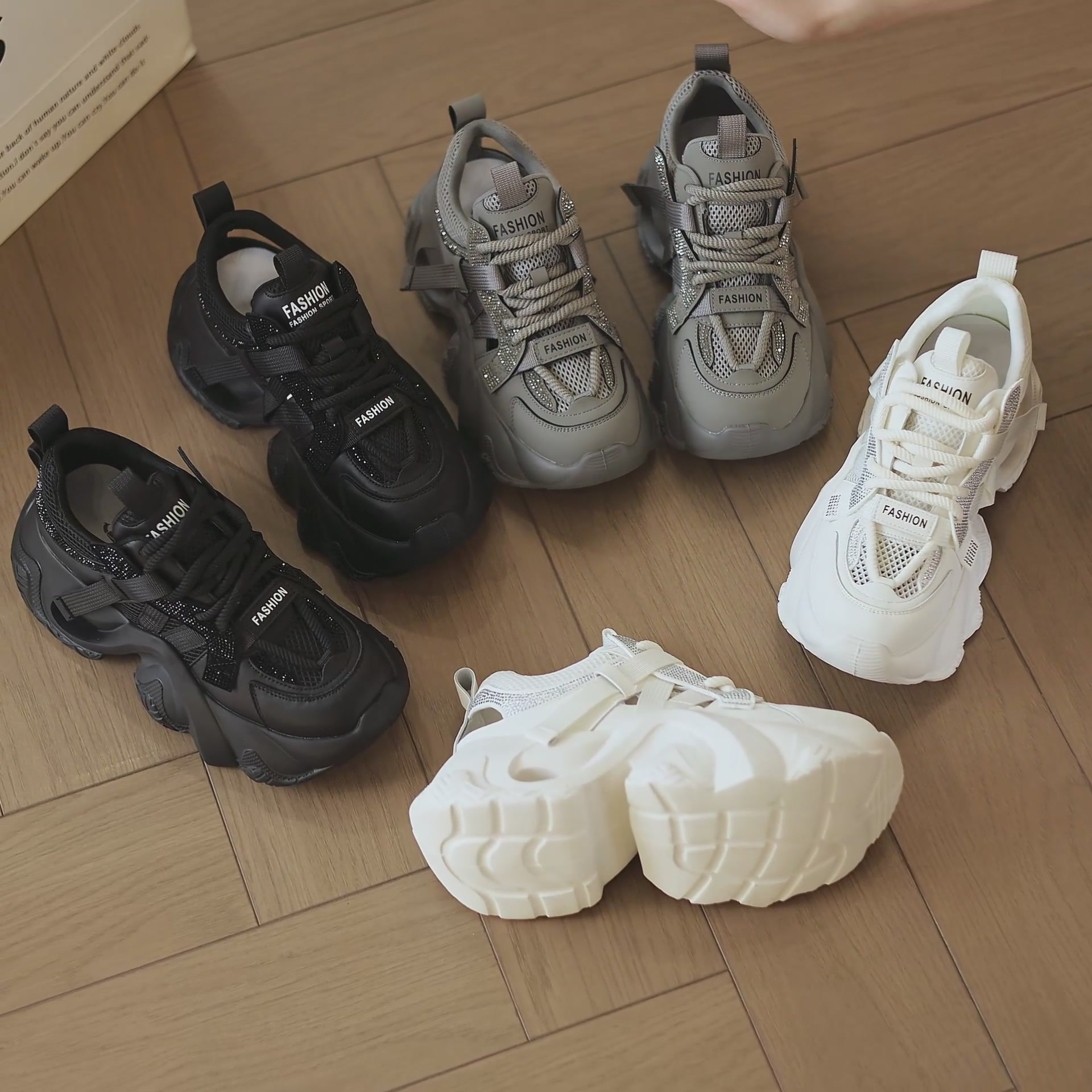 PLO·CART老爹鞋测评！真皮网面透气绝了，增高5cm走路不累脚！