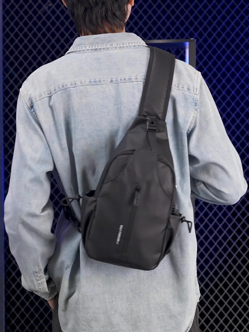 GOLF男士胸包深度体验：是时尚单品，还是实用主义者的福音？