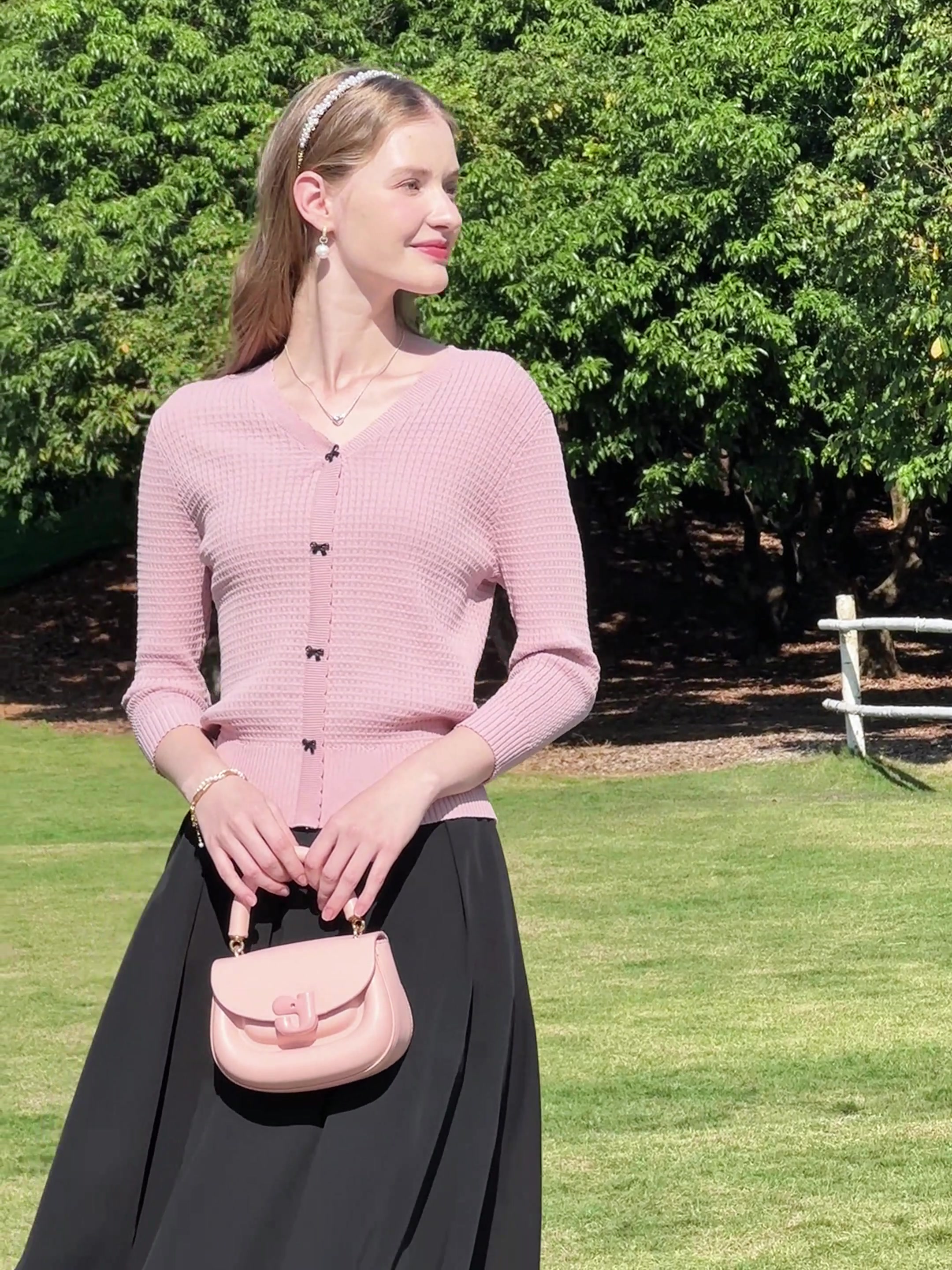 春天就要穿粉色！这件华夫格毛衣让我温柔又自信💕