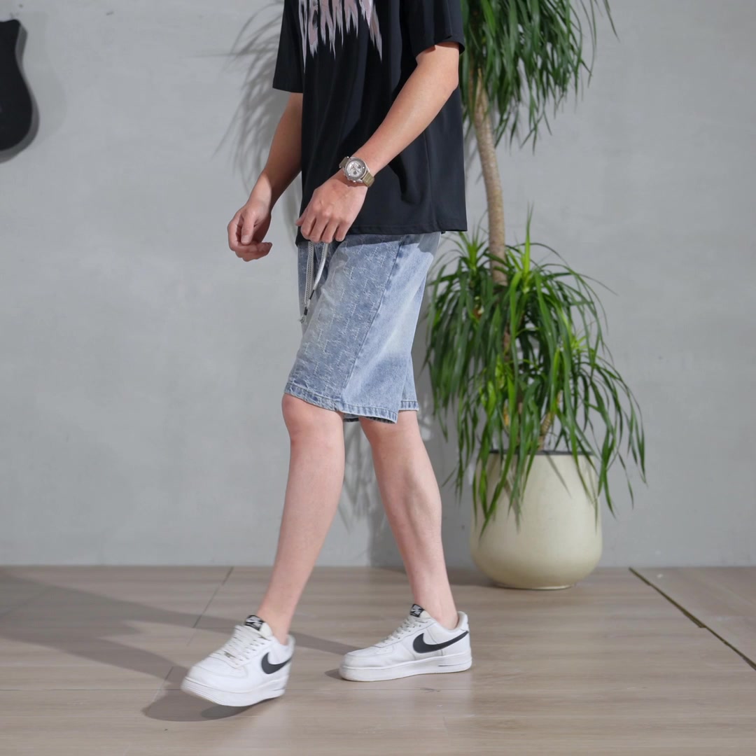 夏日牛仔短裤穿搭分享 | 阿闽仔直筒五分裤，轻松自在的文艺范儿