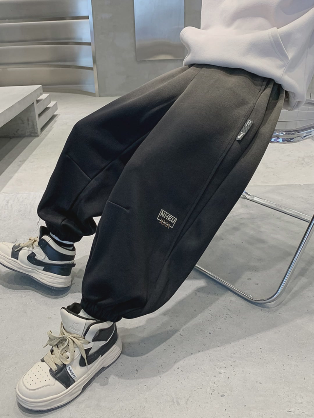 汤姆牛渐变运动裤：小朋友的潮流新宠，舒适与颜值并存！