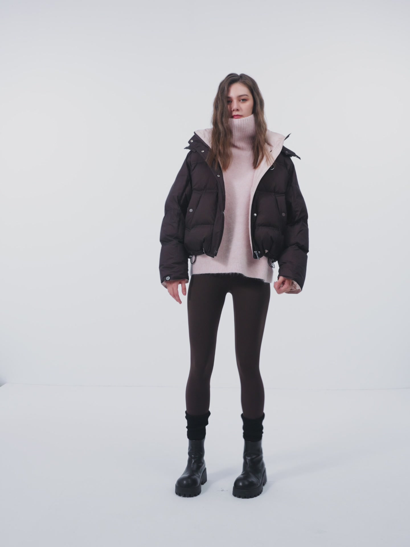 孔雪儿同款羽绒服测评！金羽杰LINCCHIC新款围裹感羽绒服，冬天穿出慵懒高级感！