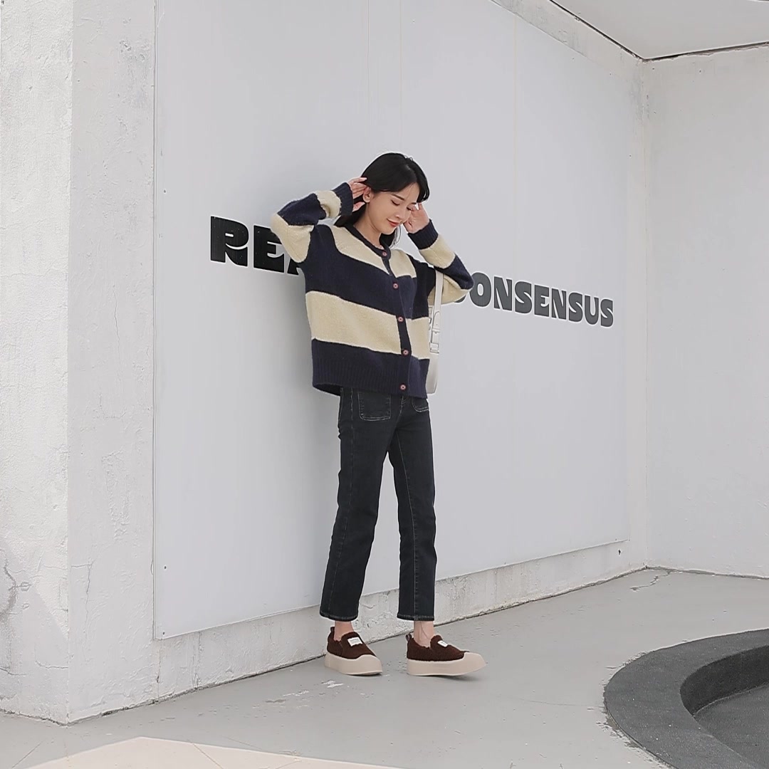 达芙妮厚底毛毛鞋，一脚蹬出冬季温暖与时尚