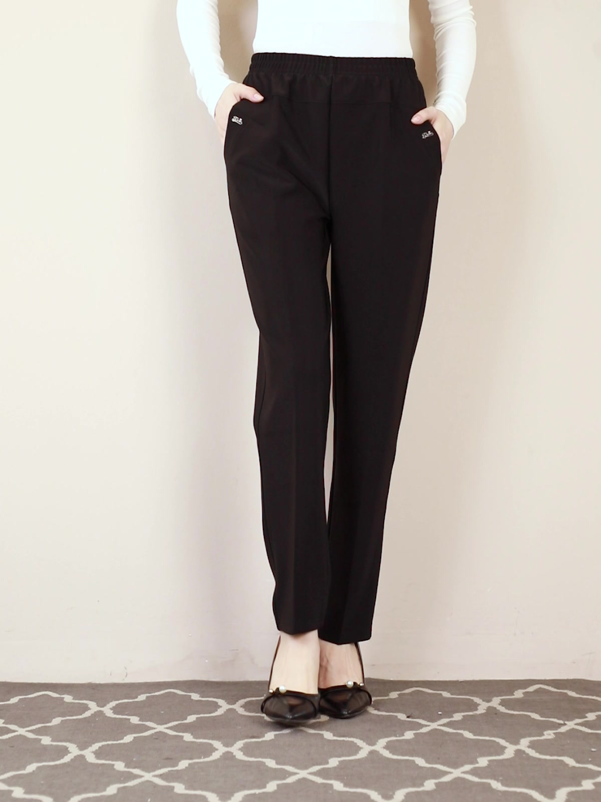 妈妈裤界的“松弛感天花板”？这条高腰直筒裤让我妈秒变广场舞C位！