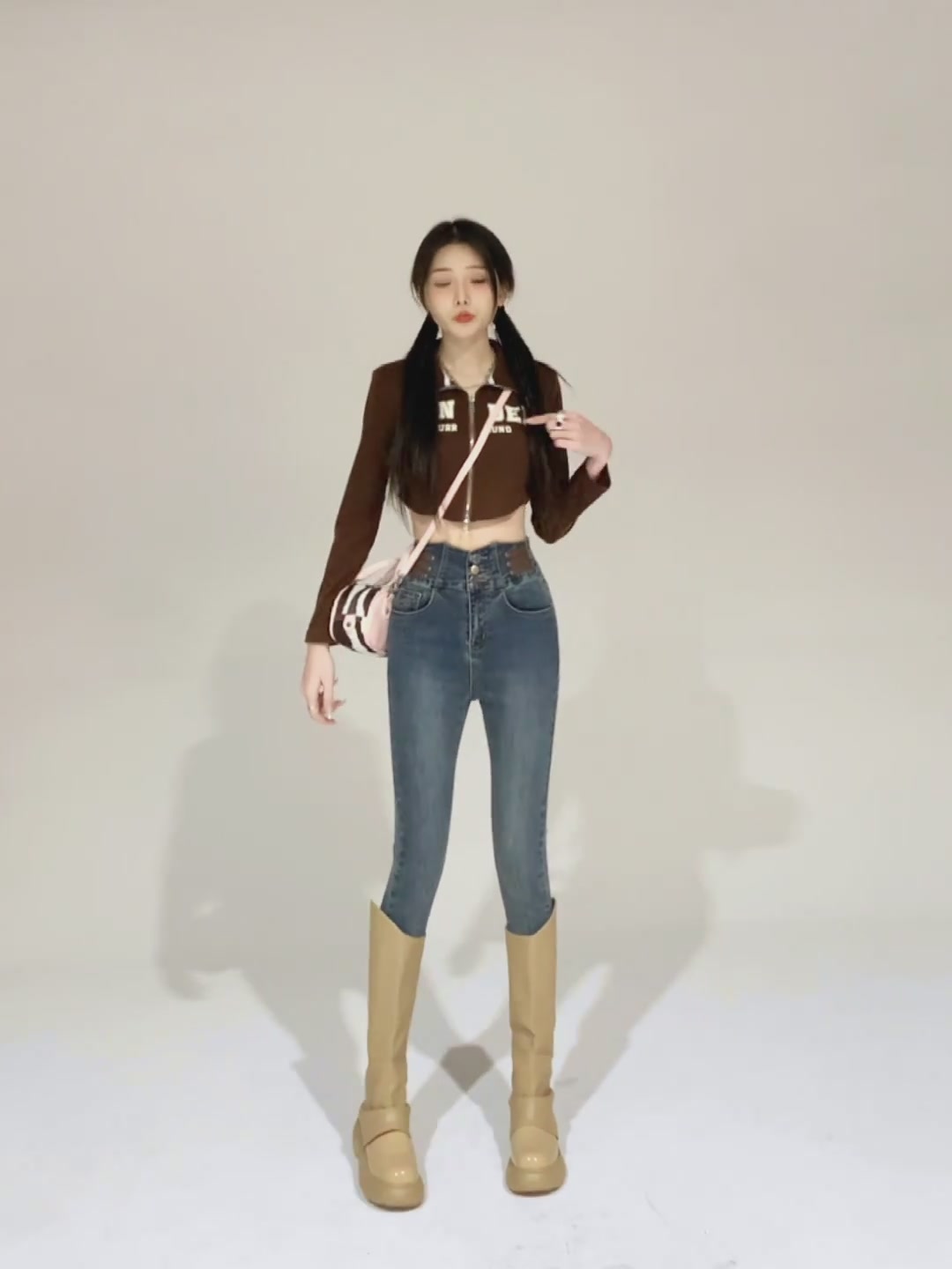 冬天也能穿出大长腿！这条加绒牛仔裤也太显瘦了吧👖