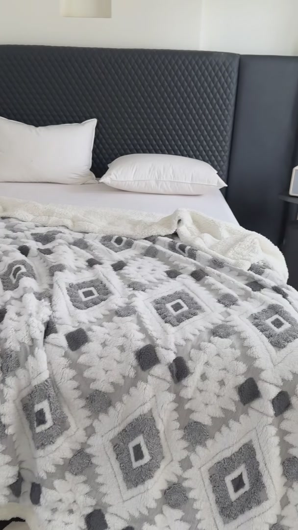 添富贵毛毯体验：抽象保暖，网感午睡神器