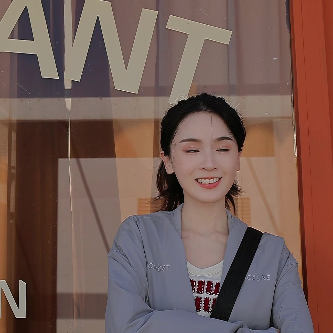 达芙妮厚底德训鞋：小个子女孩的增高神器，复古风也能轻松拿捏