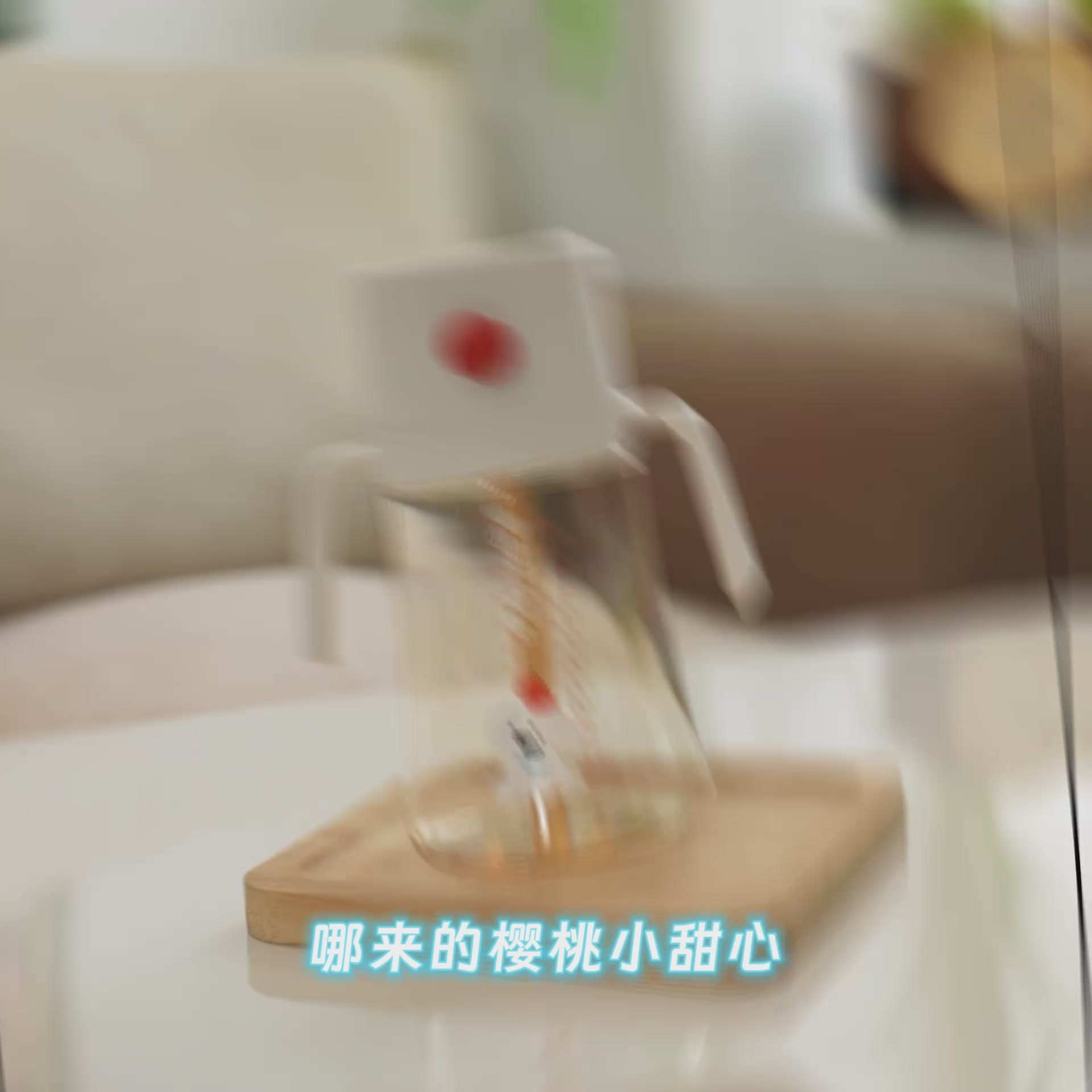 小土豆PPSU吸管杯：让宝宝爱上喝水的哲思之旅