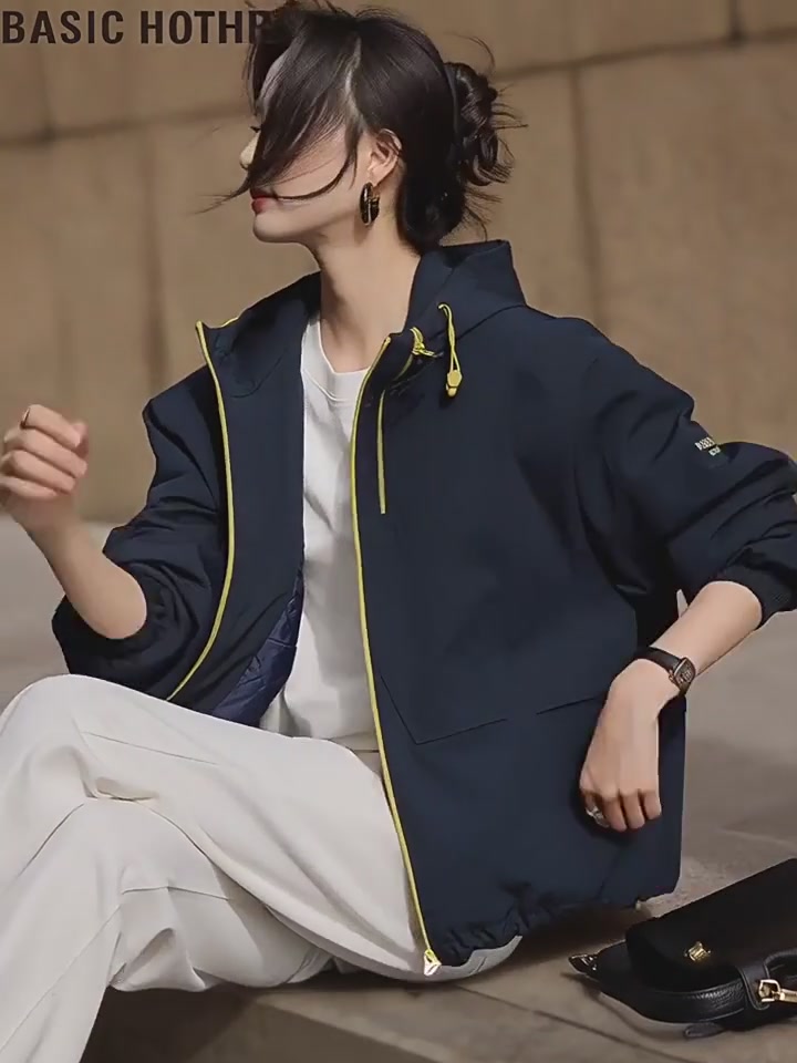 百家好BASICHOUSE藏青色连帽夹棉外套：一件让我又爱又恨的冬日开衫