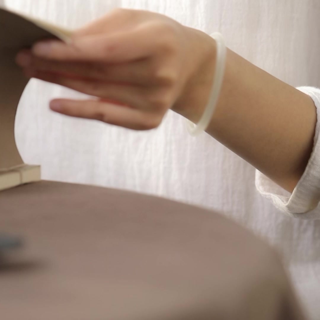 和田玉青白玉叮当镯：是文艺范儿还是智商税？