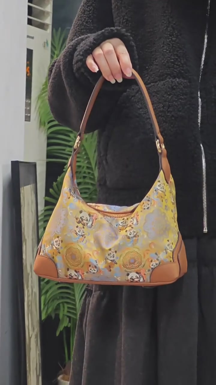 当非遗宋锦遇上小熊猫：天煦PMSIX这款包，是国风还是“国疯”？