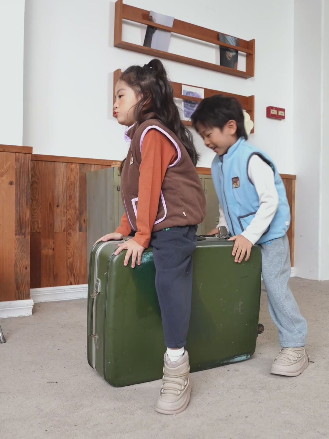 双面穿马甲，一衣多穿，保暖又防泼水，冬季带娃神器！