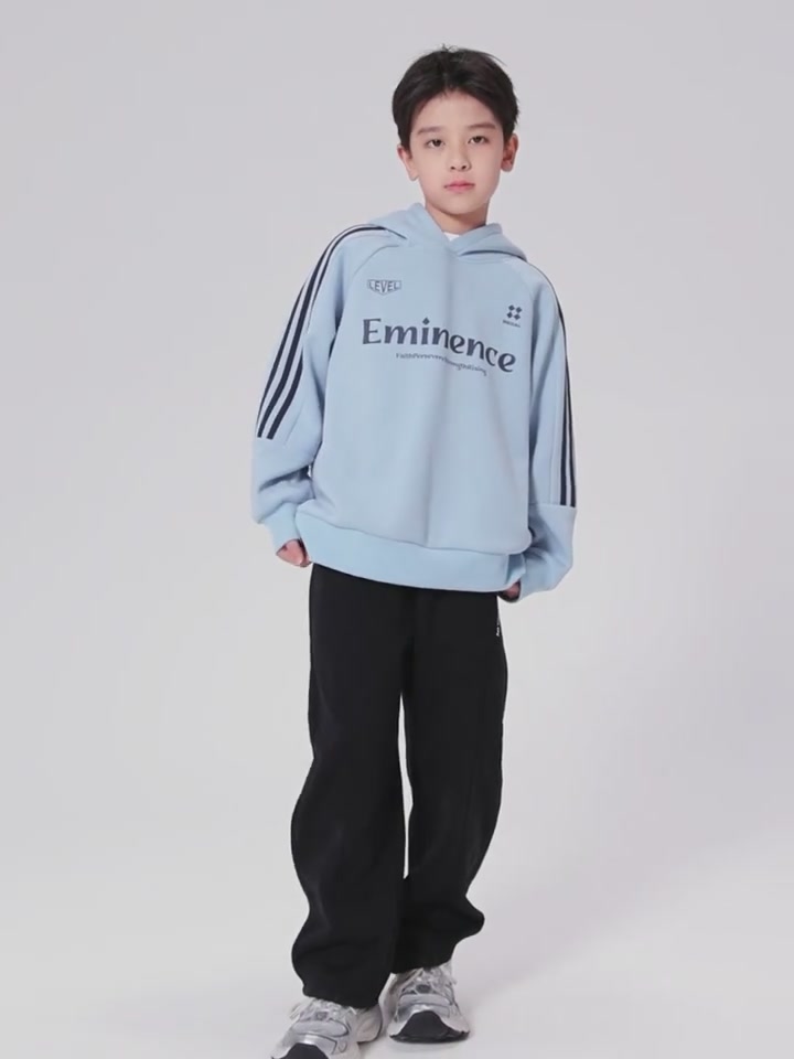 左西童装男童小火山蓄热弯刀裤，弧形线条设计运动卫裤，冬季保暖新选择！