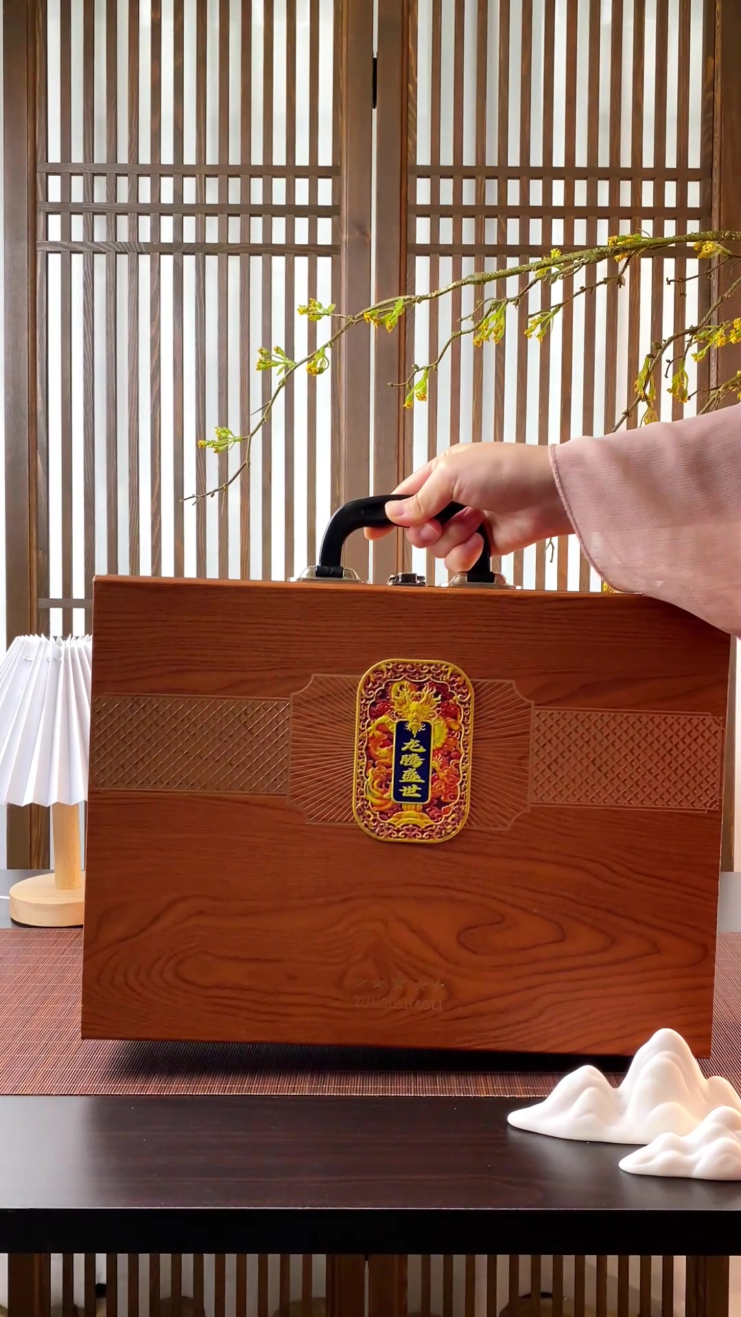 新年送礼首选！这盒金骏眉红茶，颜值与口感都在线✨