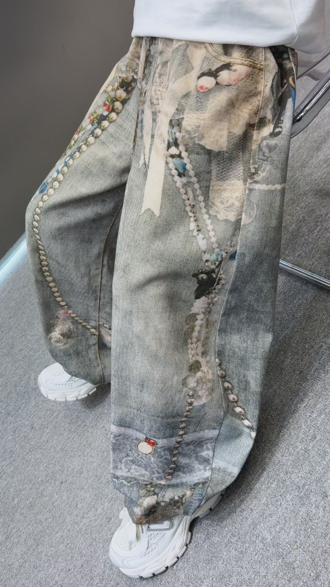 汤姆牛拼接珠链牛仔裤：潮娃必备，细节控狂喜！