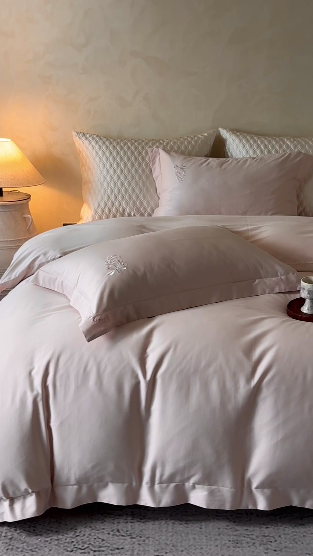 德卡DEKA萄气满满四件套：一次打破常规的睡眠体验，让我重新思考“奢华”的定义