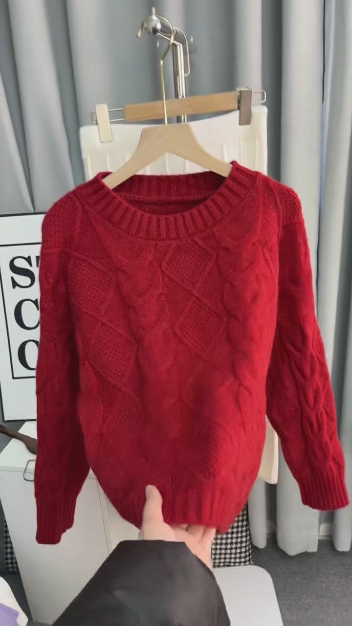 穿上这件红色毛衣，我成了新年氛围感女王！