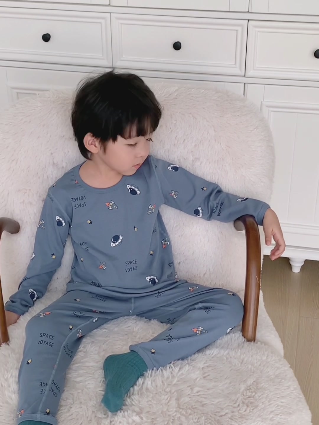 冬天必备！安之伴童装保暖内衣套装，宝贝穿得暖又舒服😍