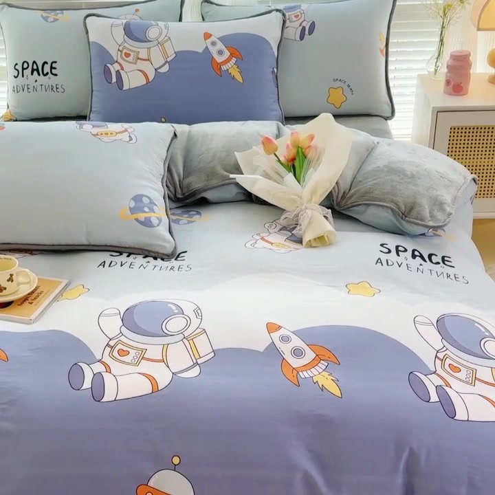 法兰绒四件套：温暖如拥抱，细节藏惊喜