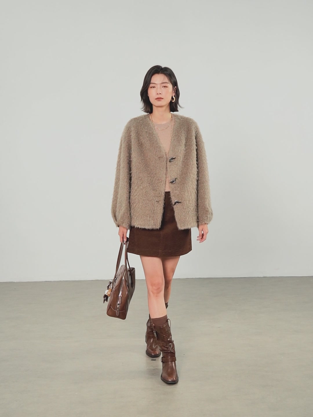 佧茜文老钱风拉毛短外套：一件能让你在朋友圈“凡尔赛”的冬日战袍