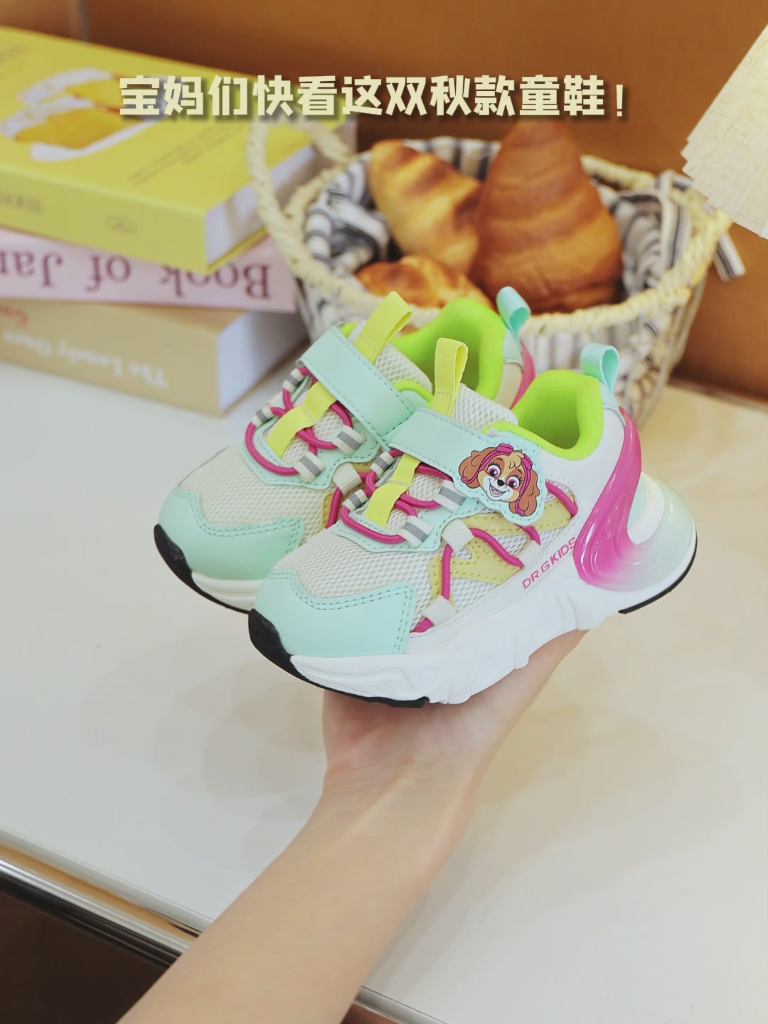 浪莎双拼刺绣床品：文艺青年的轻奢睡眠体验