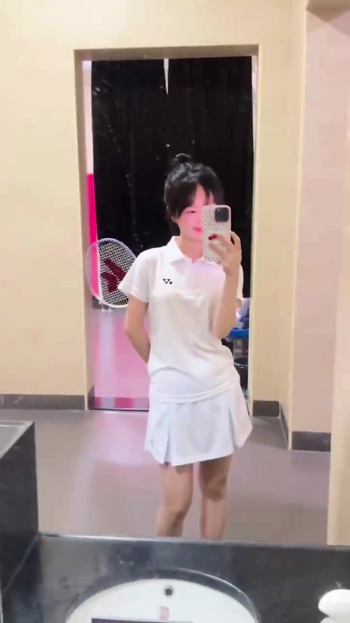 川崎碳铝羽毛球拍体验：轻量出击，挥速飙升的球场利器