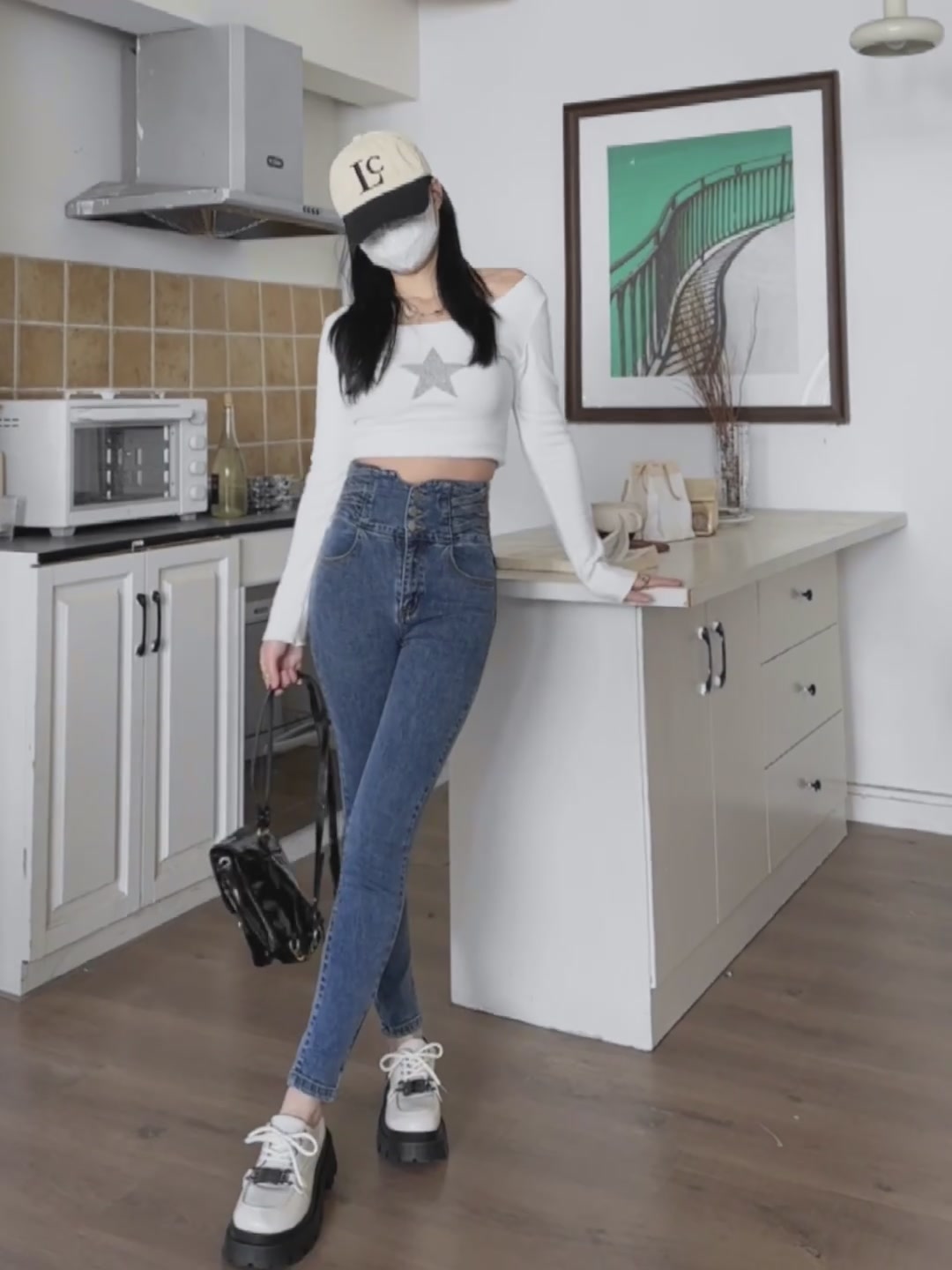 歌谛婕超高腰弹力紧身小脚铅笔牛仔裤：298元，是“神裤”还是“智商税”？