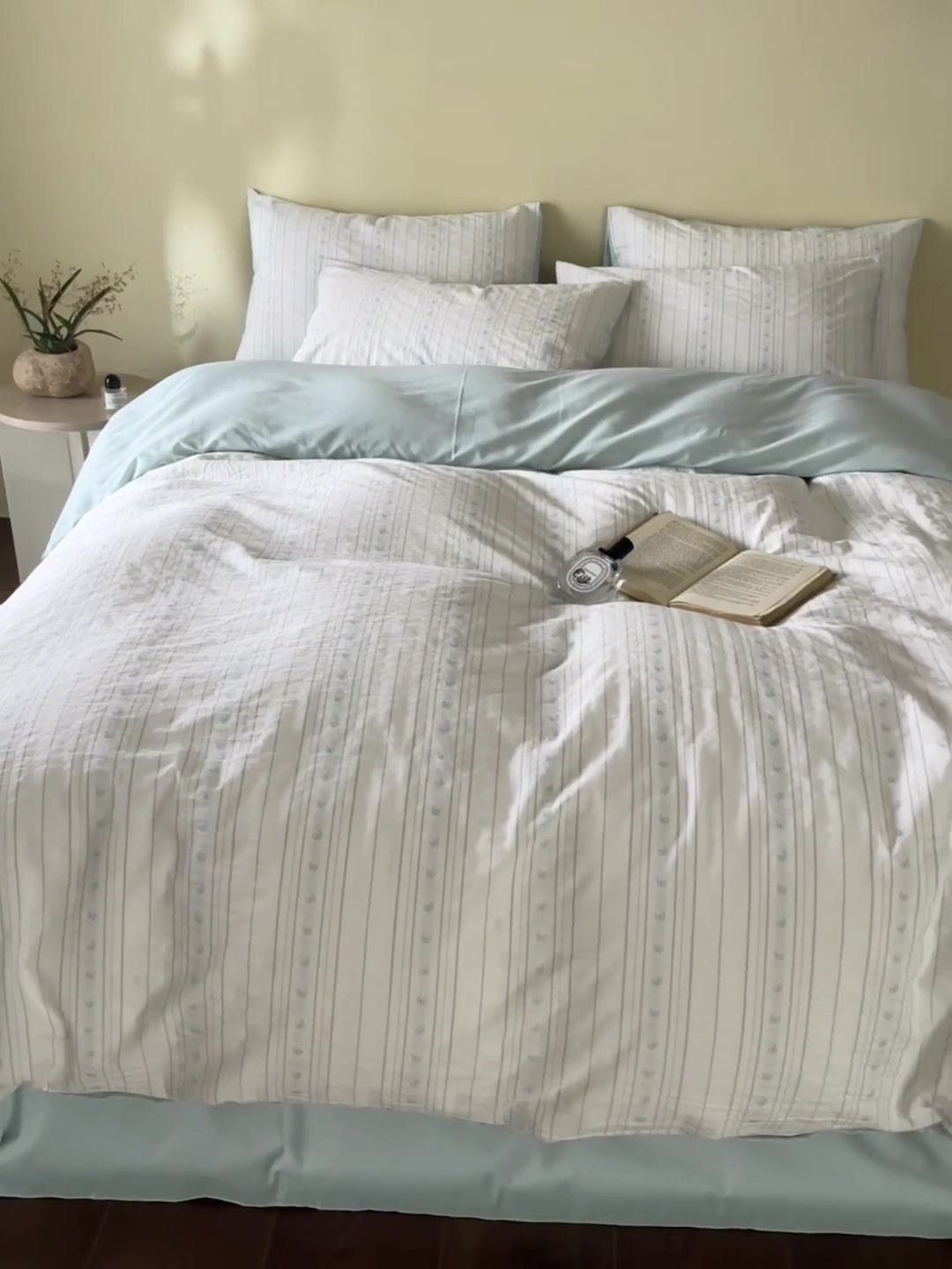 逸茉YiMo ins奶油风条纹碎花四件套：睡在春天里的温柔陷阱