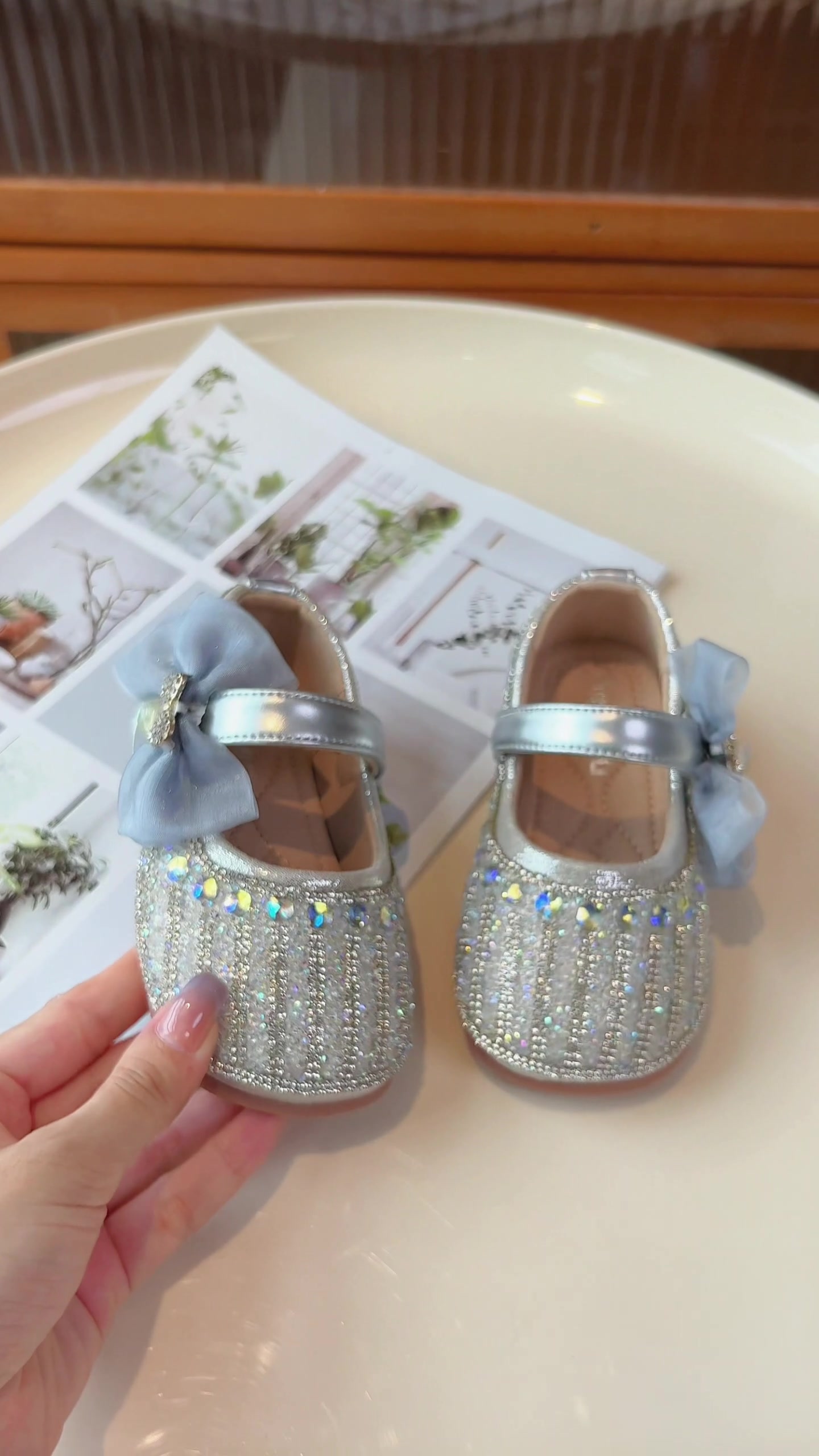 闪亮登场！坦牛COMVIEW小公主水晶鞋，让娃秒变时尚icon