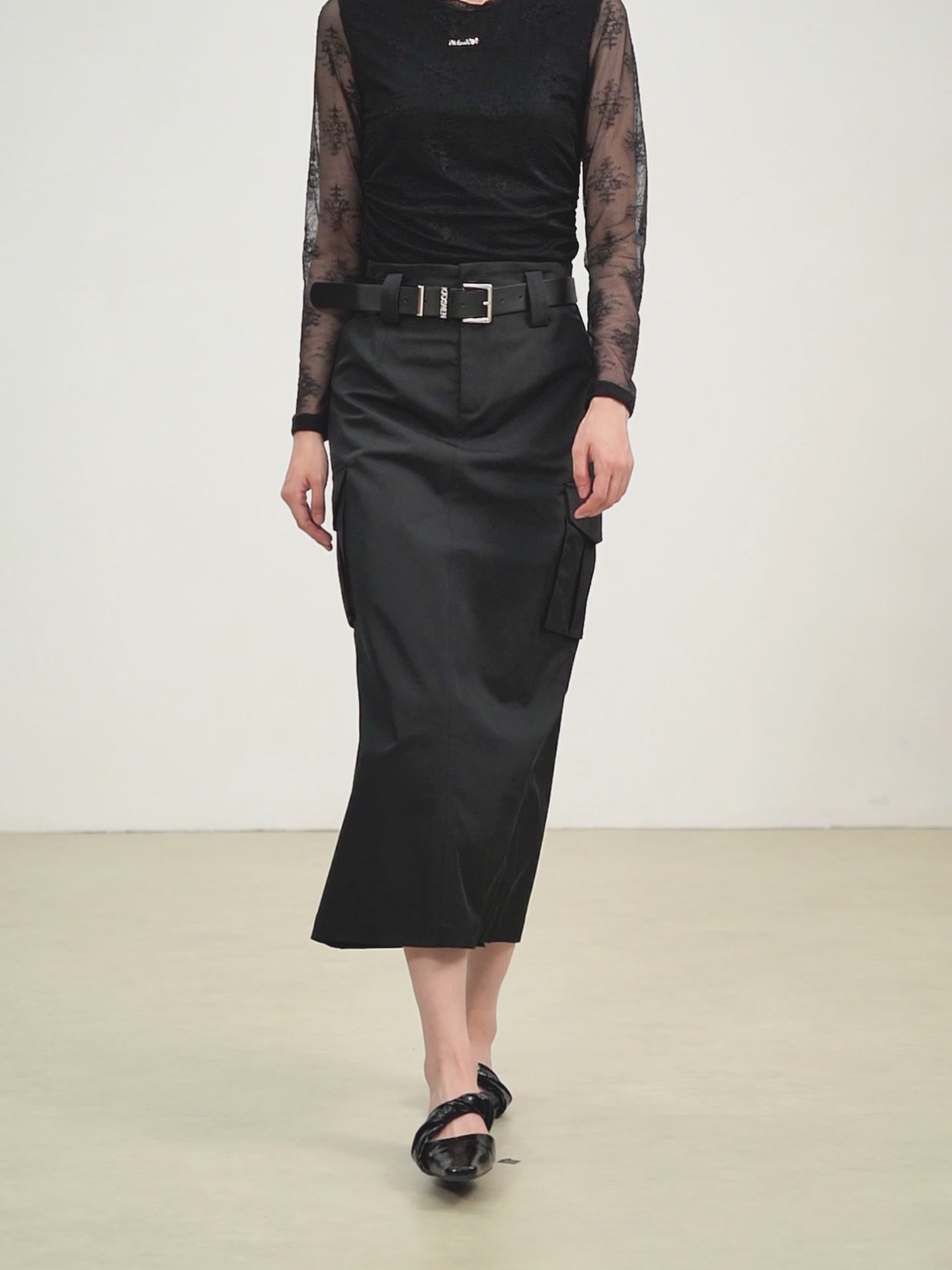 佧茜文工装裙：我的‘口袋狂魔’新宠，显瘦到离谱！