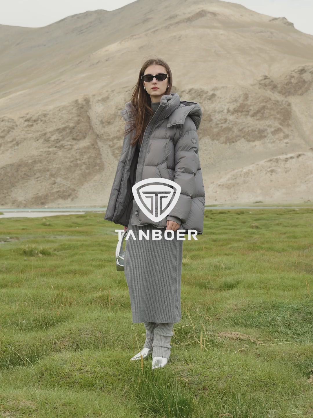 40+姐姐的冬日战袍！坦博尔至尊布朗尼羽绒服，气质与温暖我都要！