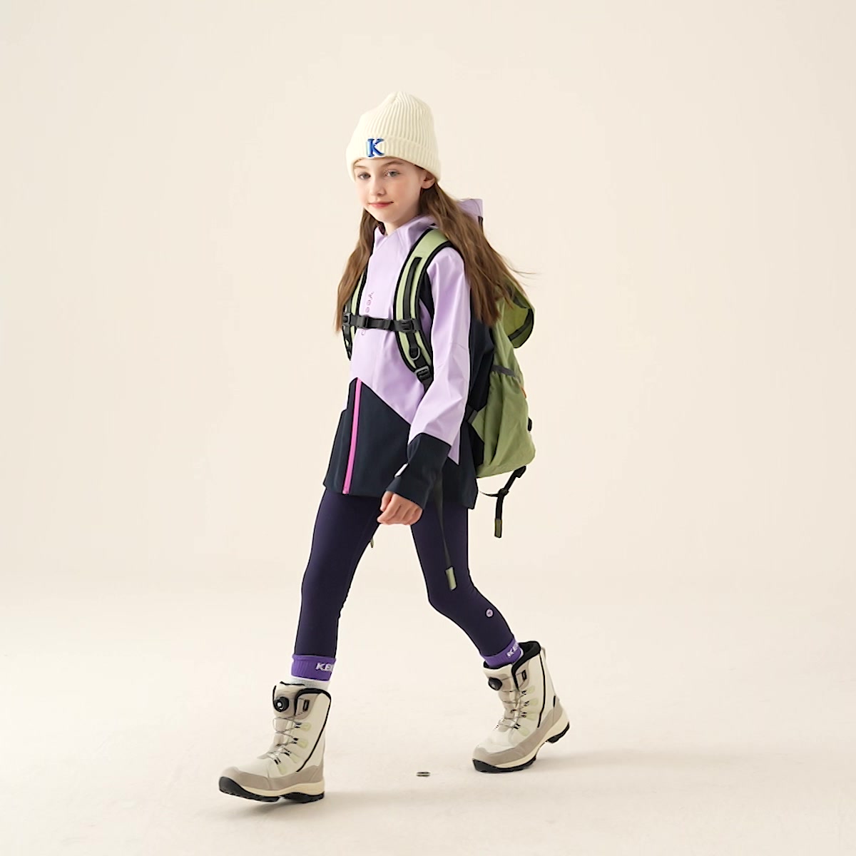 英氏YEEHOO冲锋衣：时尚字母背后的户外硬核体验