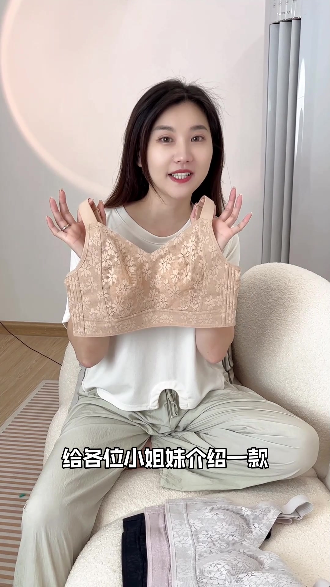 DTOTO银鱼锁骨链|简约不简单,气场全开! 第3张图片