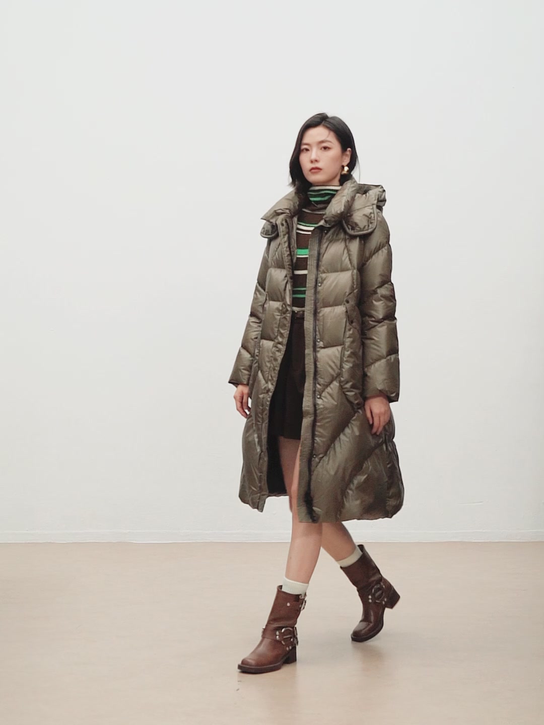 佧茜文羽绒服测评｜亮面设计太绝了，秋冬穿搭必备！