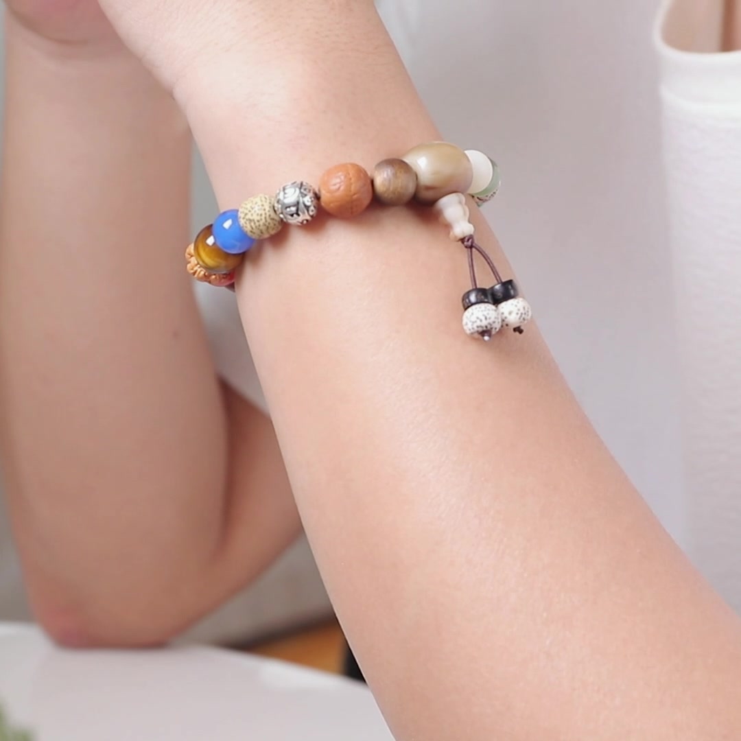 印象眸和田玉足银小叶紫檀十八子手串：文艺范儿与实用主义的碰撞