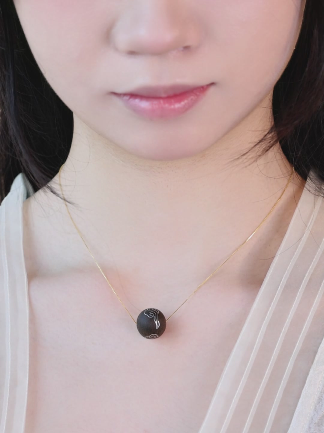 印象眸沉香木吊坠：文玩女孩的入门级宝藏，338元值不值？