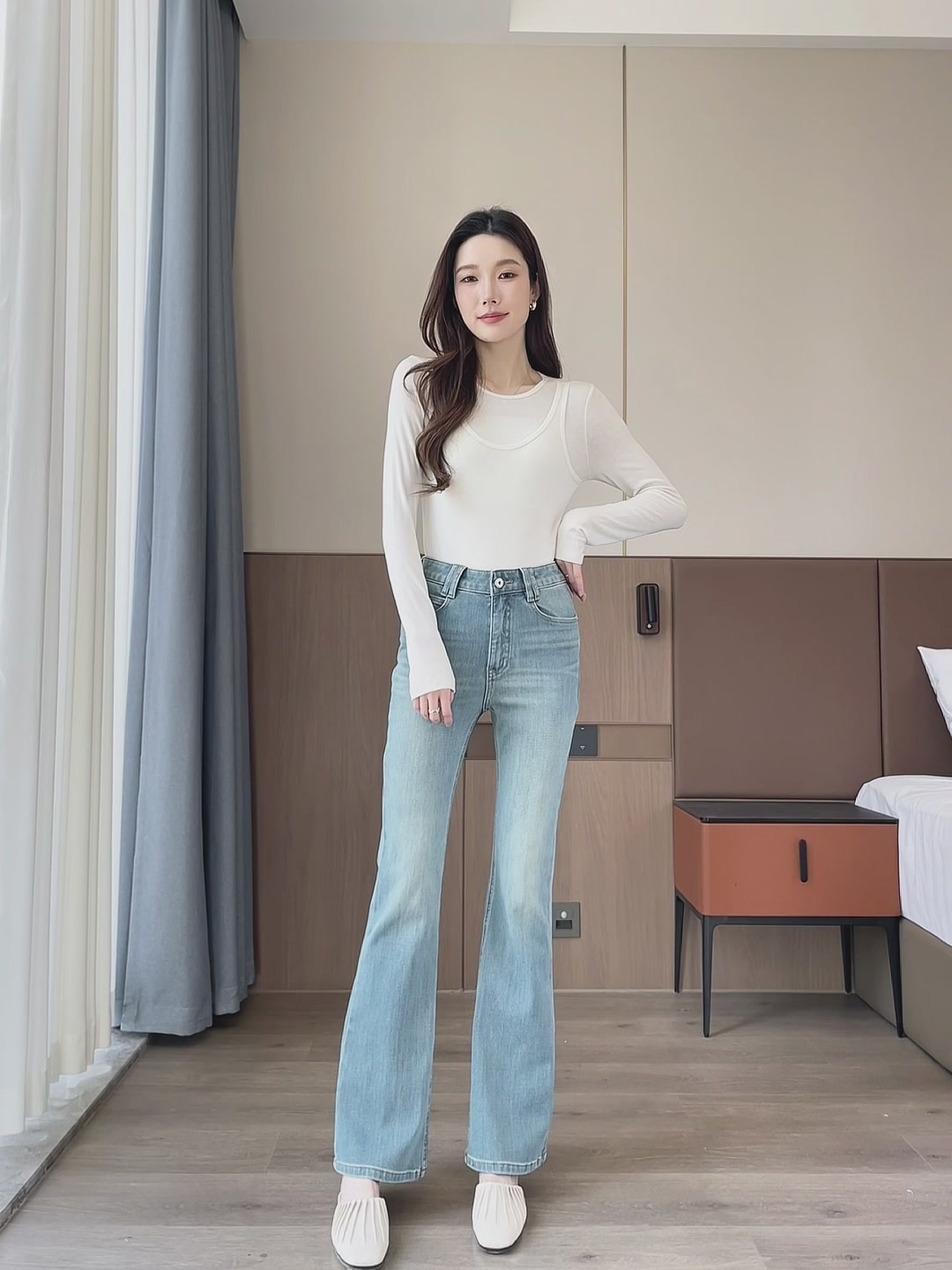 今芙这条高腰喇叭裤，穿上直接腿长一米八！