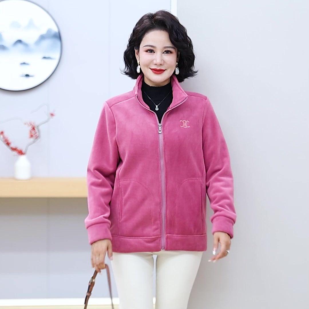 妈妈装界的黑马？这件奥粒绒夹克让阿姨们直呼“泰酷辣”！