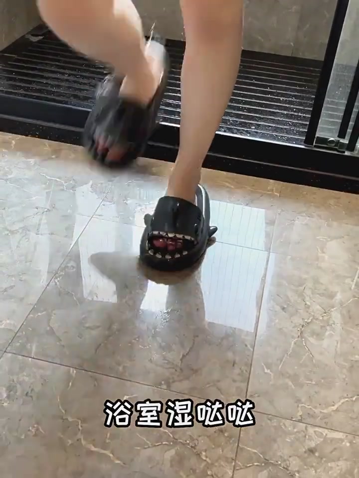 迪士尼联名地垫｜米老鼠守护浴室安全，防滑吸水超贴心！