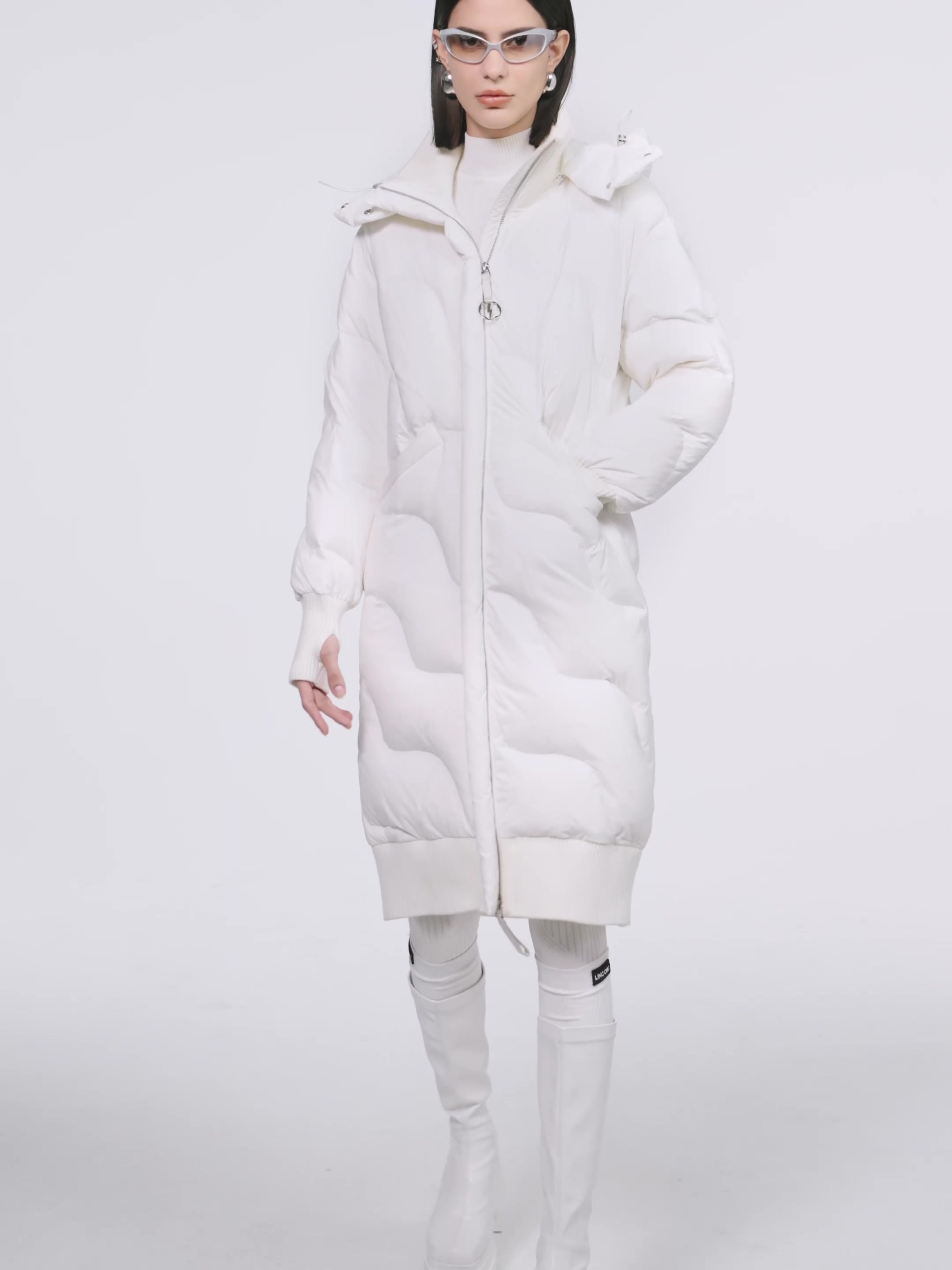 设计师联名款羽绒服，冬天也能穿出轻盈感！