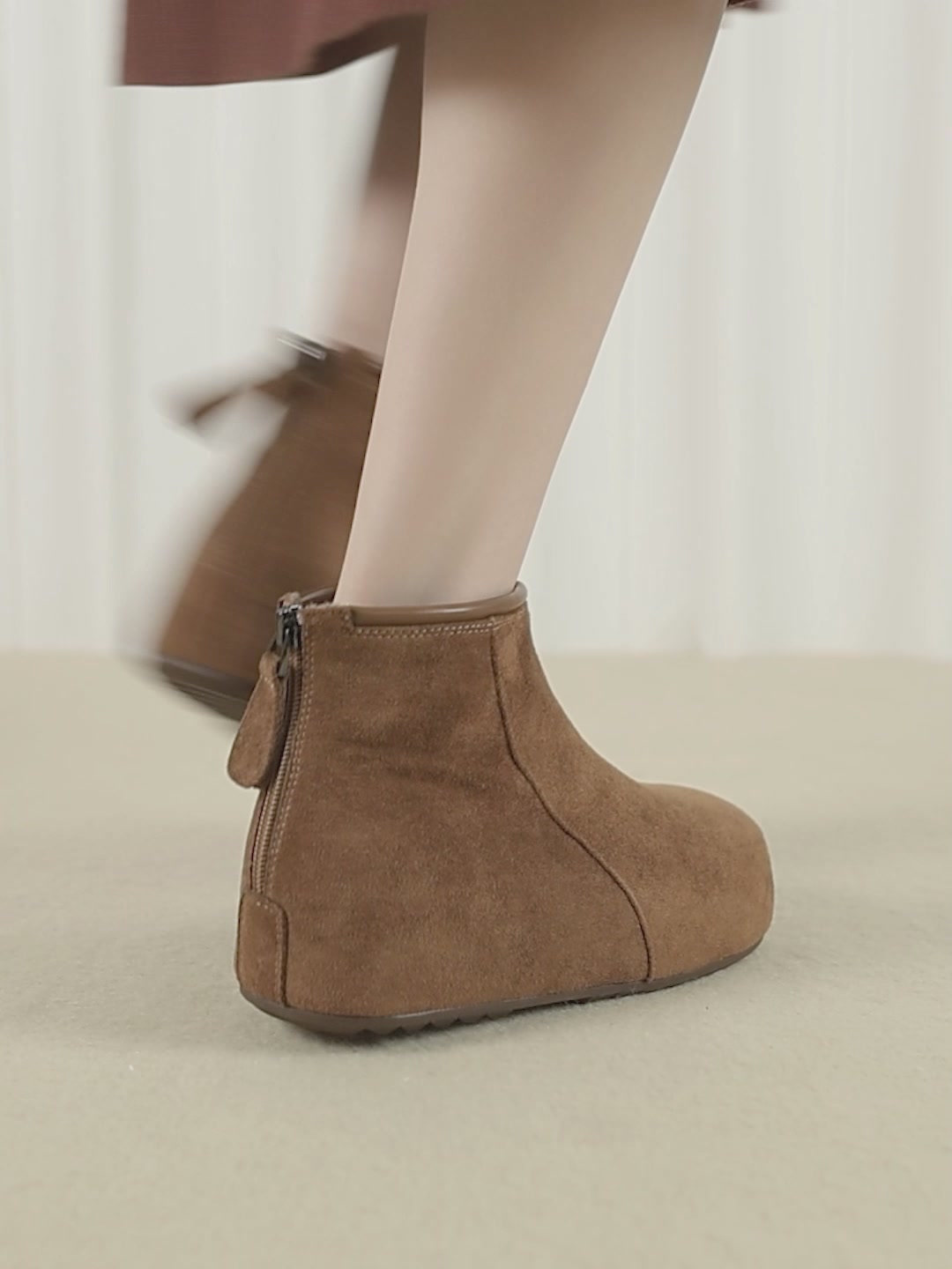 达芙妮勃肯鞋：复古增高，冬季保暖新选择