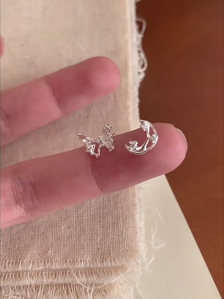 DTOTO 999足银不对称蝴蝶月亮耳钉：小众个性，睡觉免摘的养耳洞神器