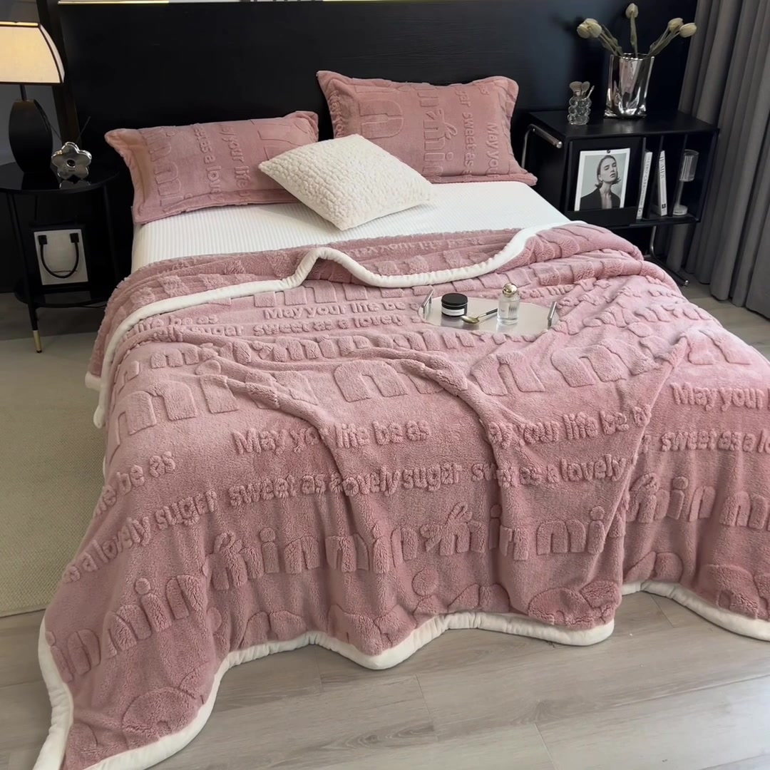 眠格A类纯棉绒毯：这雕花剪花，盖着就像被云朵拥抱！