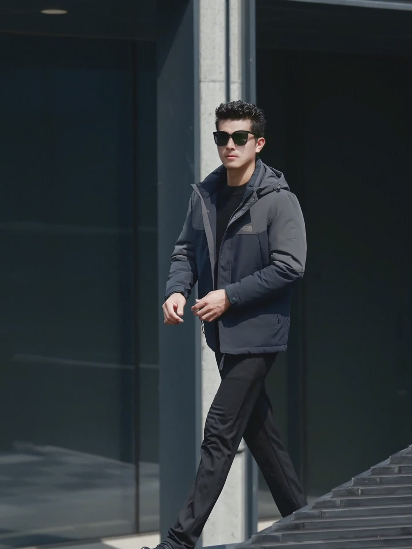 基百伦男士鹅绒服体验：爸爸们的“硬核”保暖神器，值不值这个价？