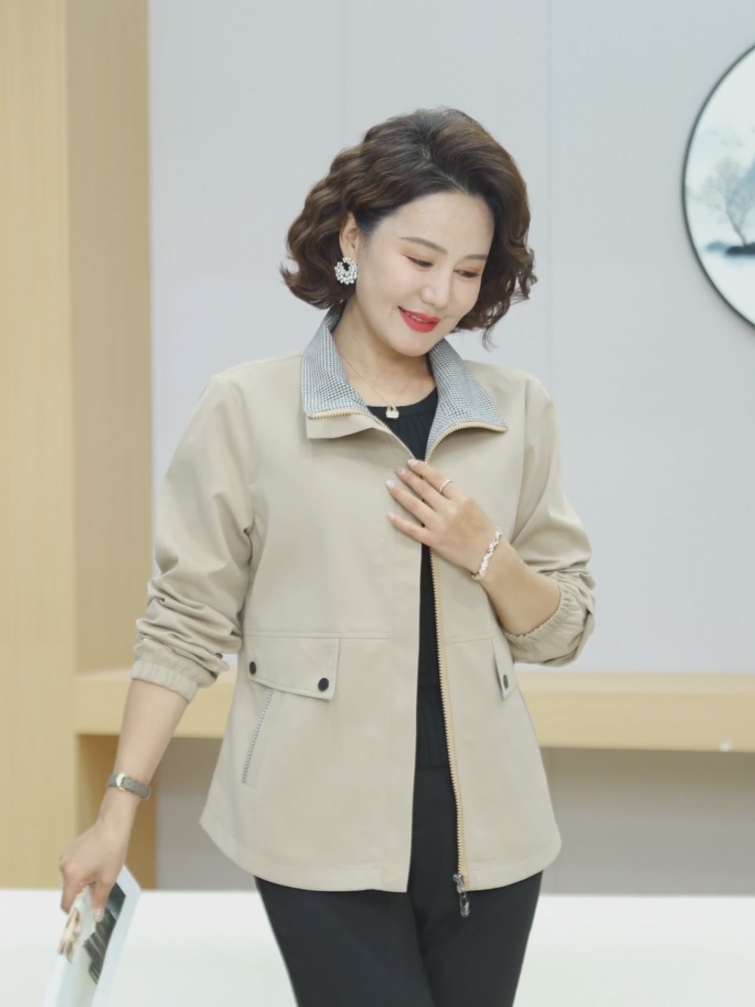 挑战妈妈装新高度！讴歌天奴翻领外套，时尚与舒适我全都要！