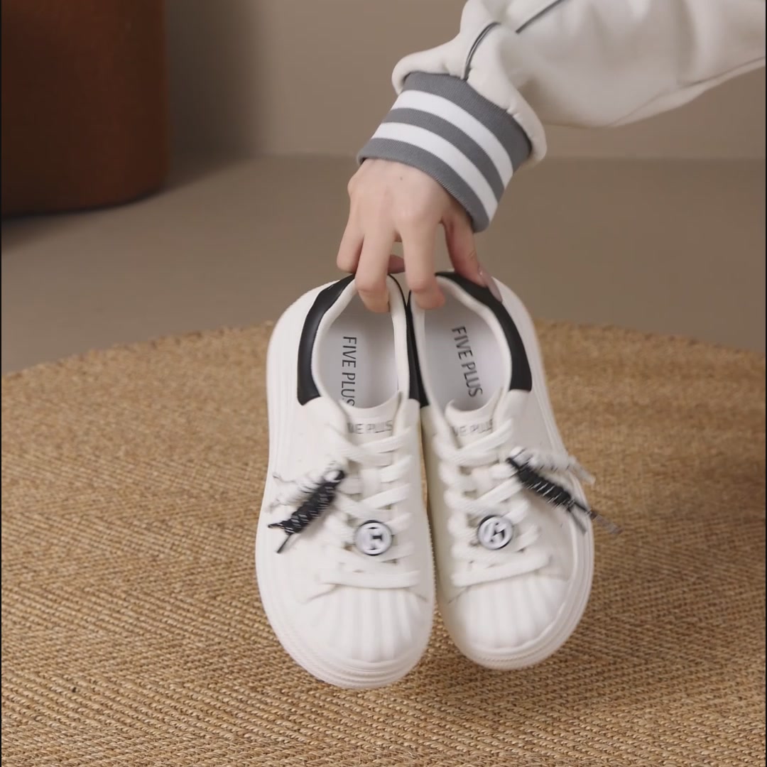 Five Plus厚底贝壳头板鞋测评：2026年第一双小白鞋，增高5cm还能这么百搭？