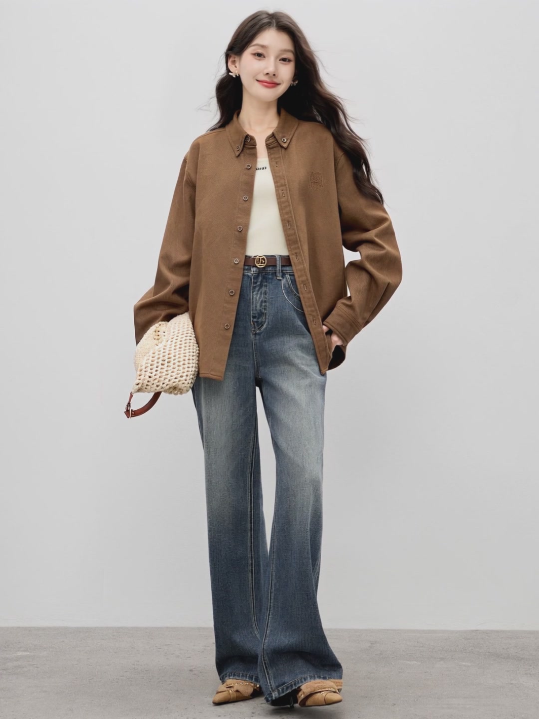 秋水伊人直筒裤测评：通勤路上的“神裤”，但价格让我倒吸一口凉气！