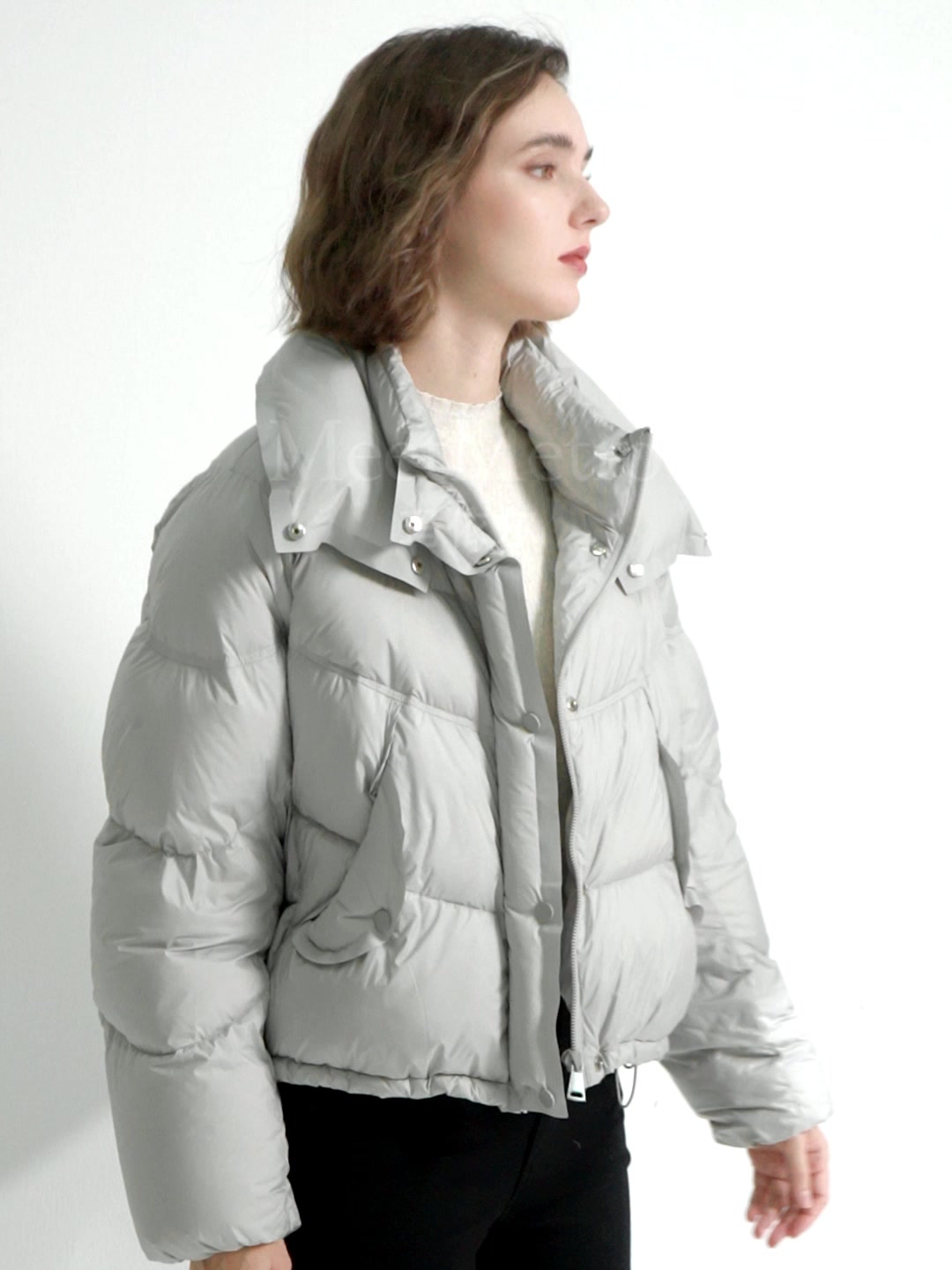 面包服界的“白月光”？MeetMetro新款羽绒服，2416元值不值这个价？